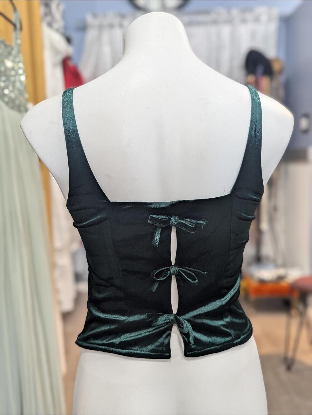 Le Lis Collection Velour Bow Back Top